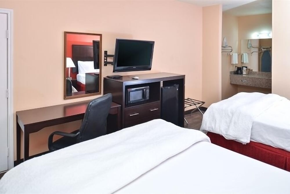 La Bonita Inn And Suites - photo 16