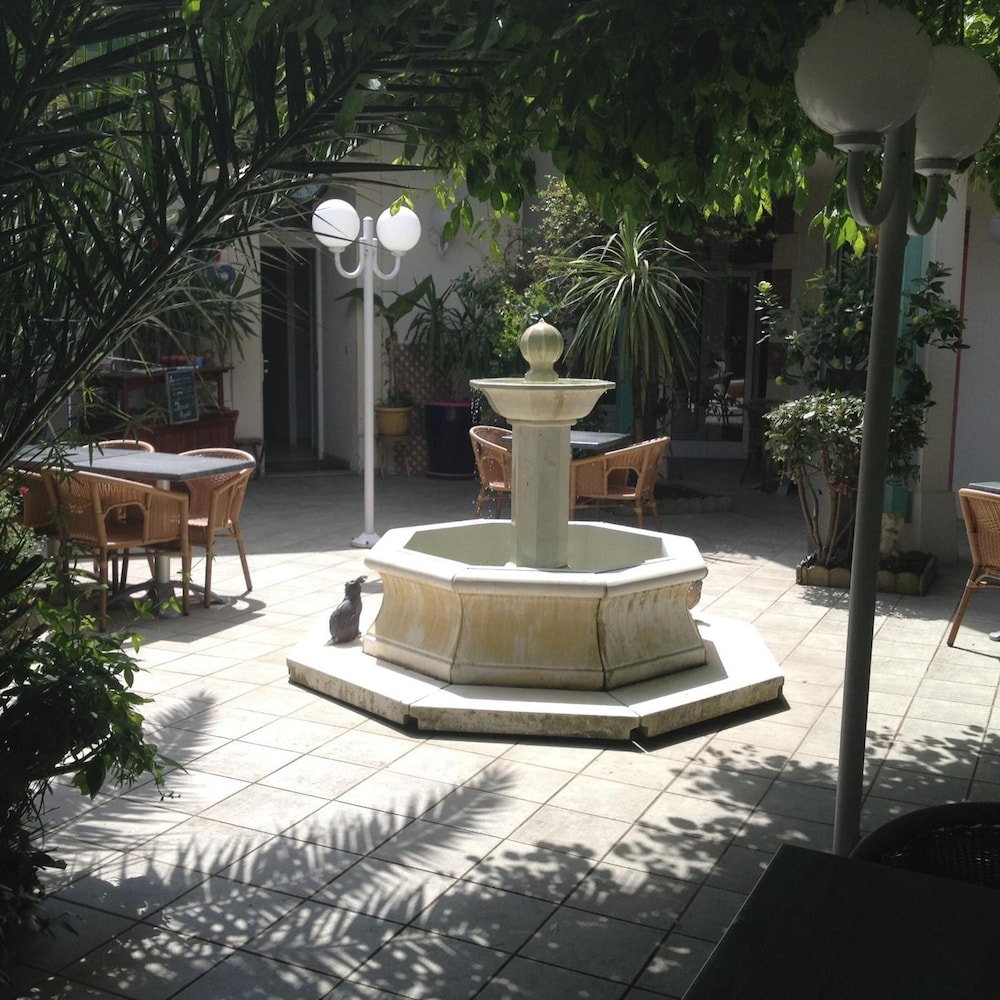 Hôtel Orange Marine in Arcachon, France