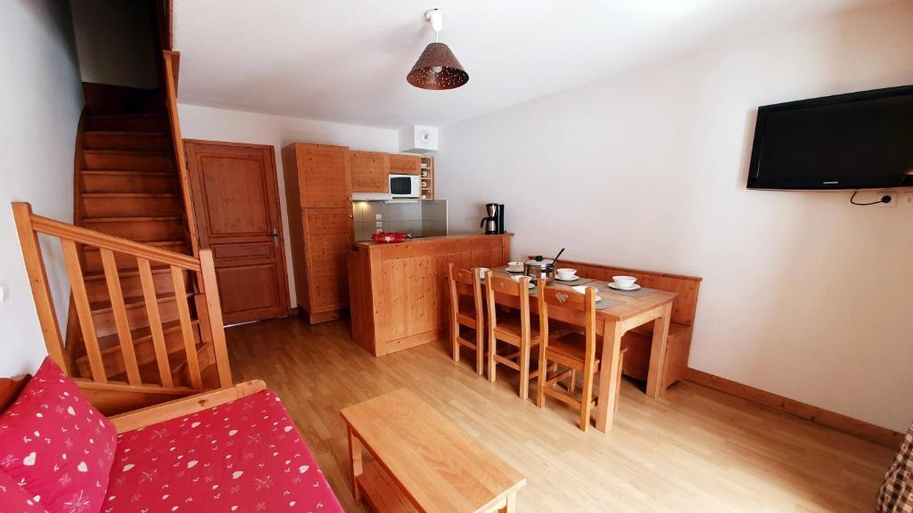 Vars T3 Duplex 6 Personnes Cdrb62 — hotel in Vars