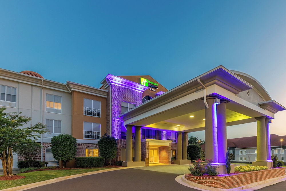 Holiday Inn Express & Suites Vicksburg by IHG - photo 73