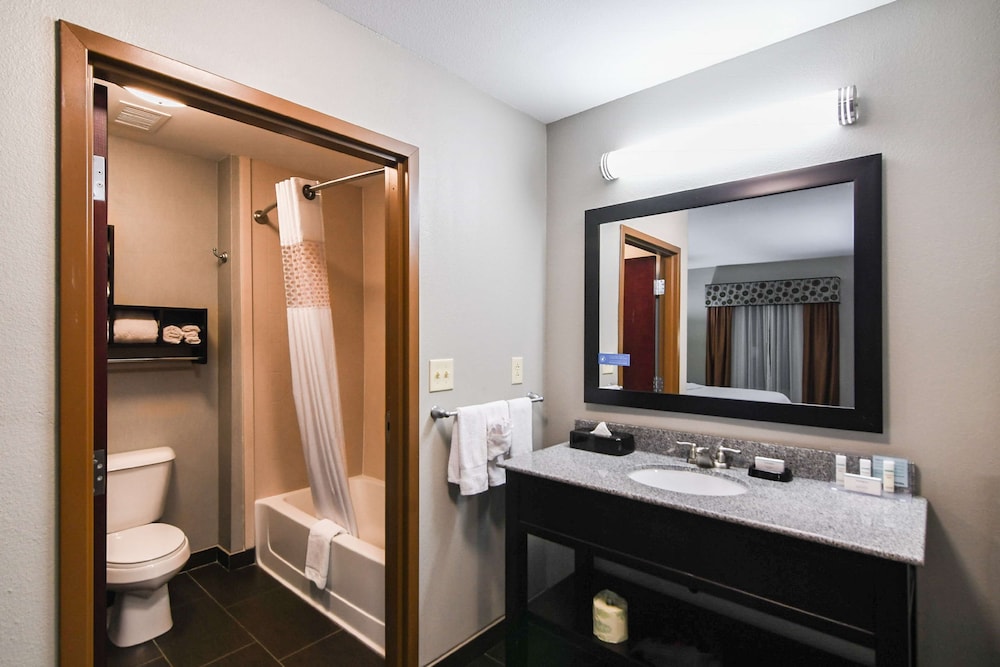 Hampton Inn Foley - photo 50
