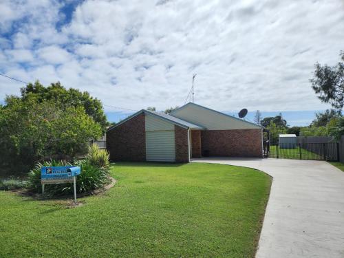 46 Holland Street Bargara — hotel in Bargara