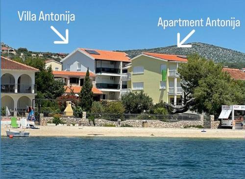 Apartment Antonija — 4-Star Luxury Hotel in Rogoznica, Croatia