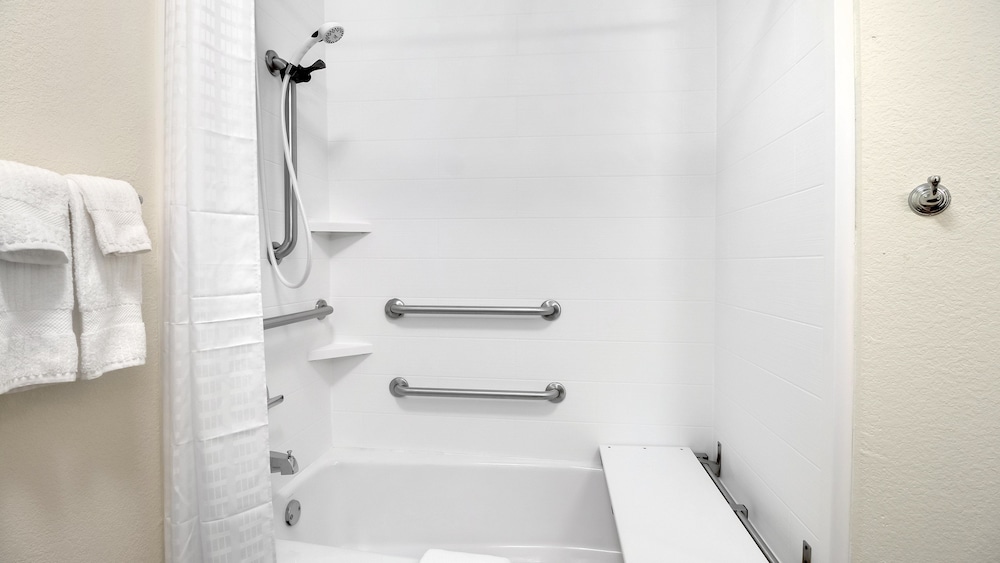 Candlewood Suites Waco by IHG - photo 30