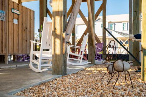 A Pawsitive Attitude by Oak Island Accommodations - photo 9