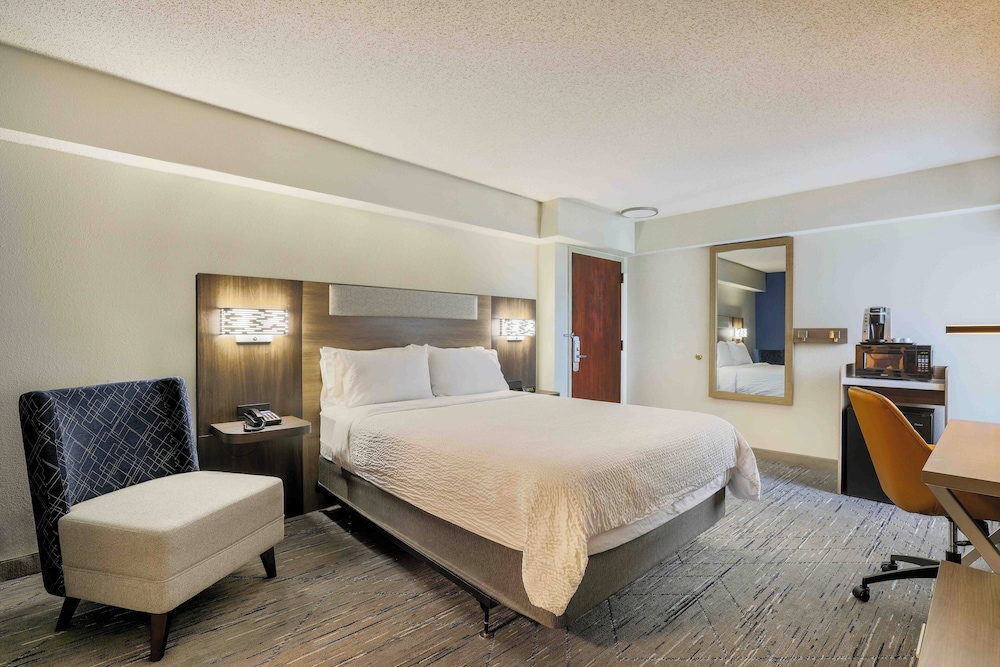 Holiday Inn Express Burlington by IHG - photo 17