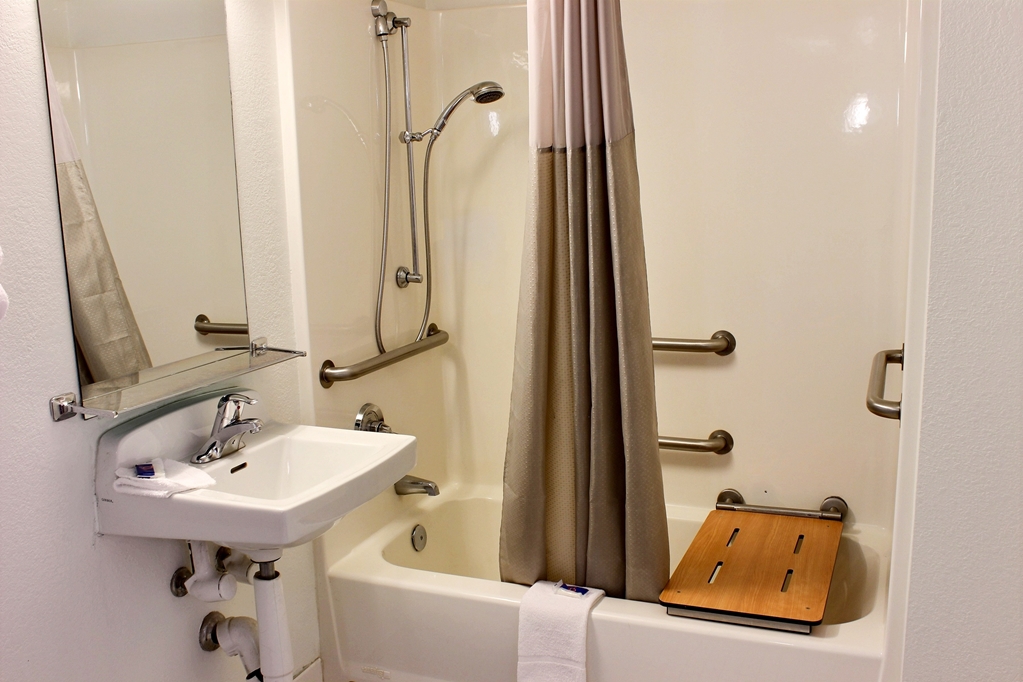 Motel 6 Coalinga CA East - photo 24