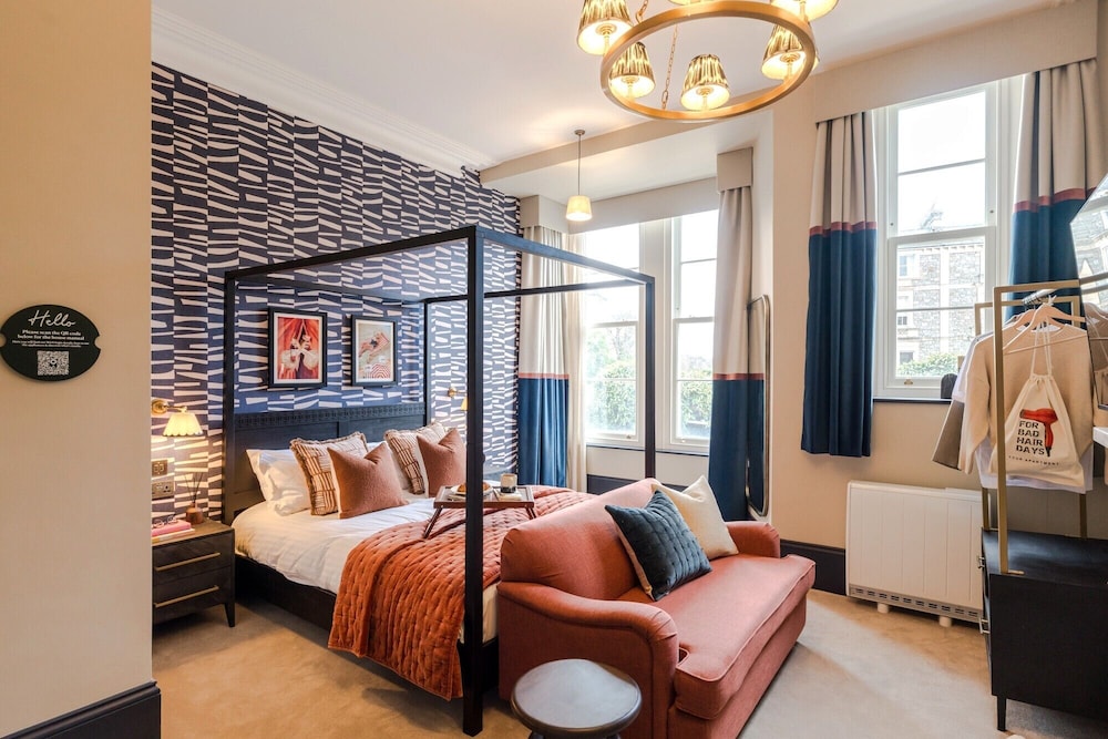 Your Apartment Pembroke House — 4-Star Luxury Hotel in Bristol, United Kingdom