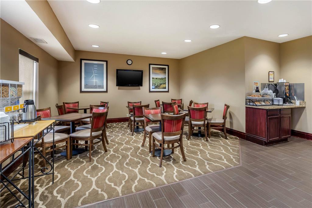 Comfort Inn Walcott near Davenport - photo 34