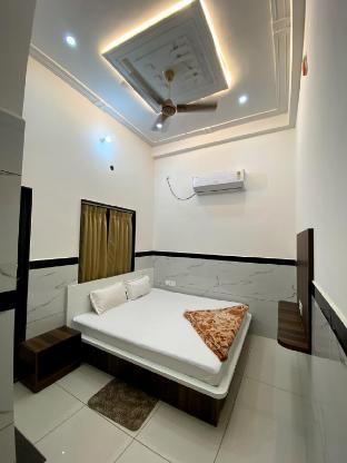 Shri Radhe Radhe Palace in Sikar, India