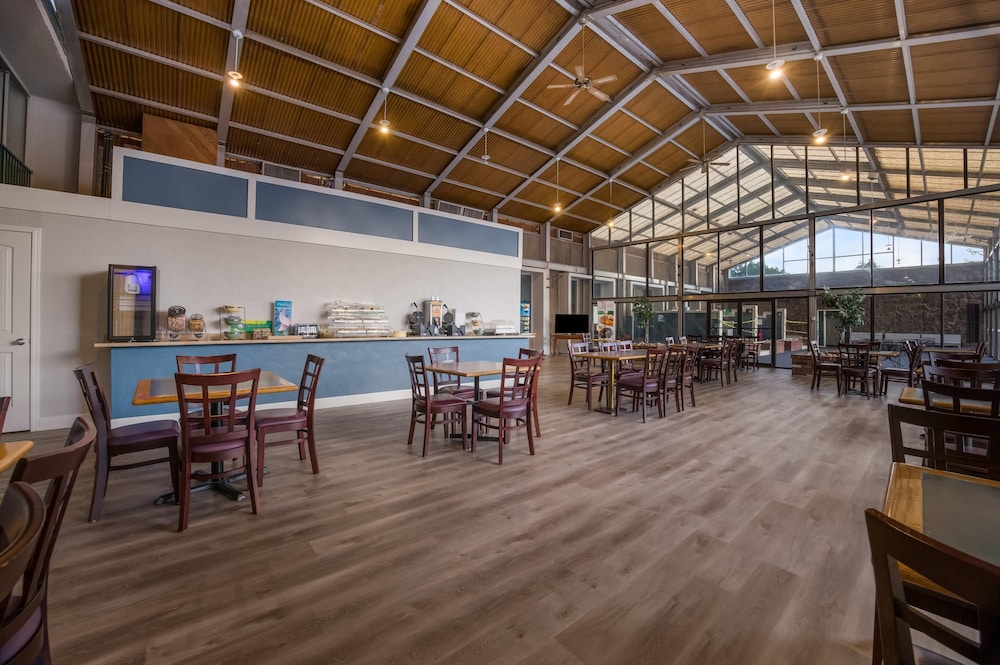 Suburban Studios Canon City - photo 23