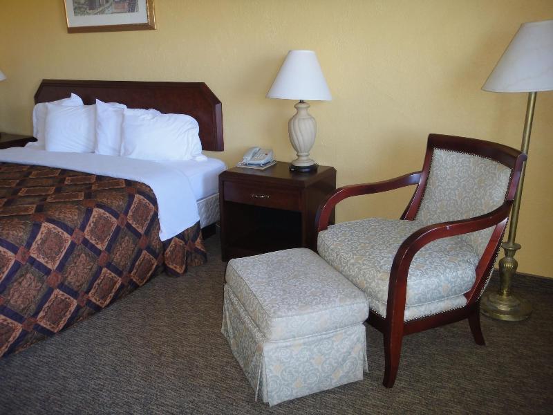 Lake Logan Inn - photo 28