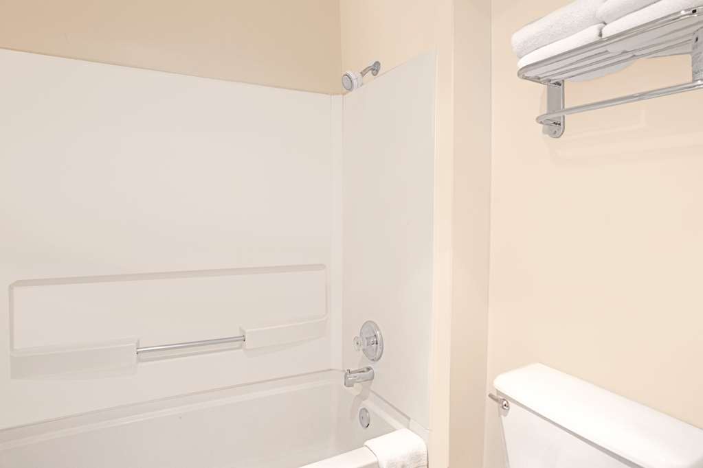 Days Inn by Wyndham Suites Fredericksburg - photo 5