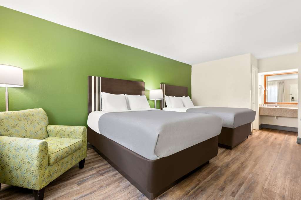 Quality Inn Pelham I 65 exit 246 - photo 8