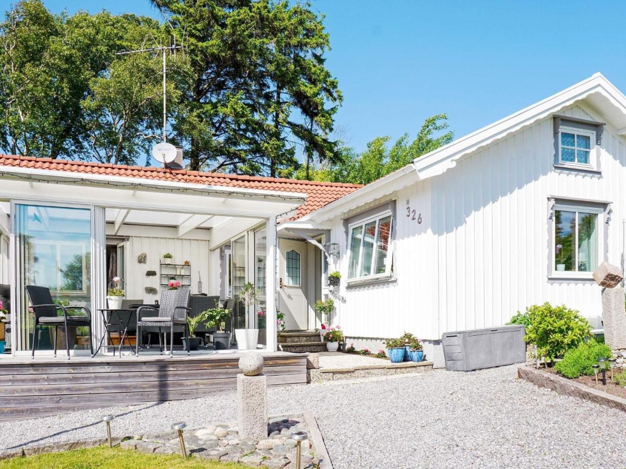 6 person holiday home in LYSEKIL By Traum — 4-Star Luxury Hotel in Lysekil, Sweden