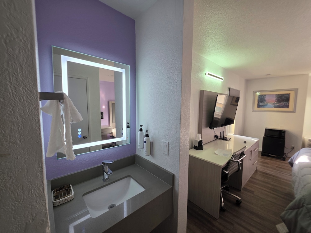 The Aqua Pacific Hotel — hotel in Santa Cruz