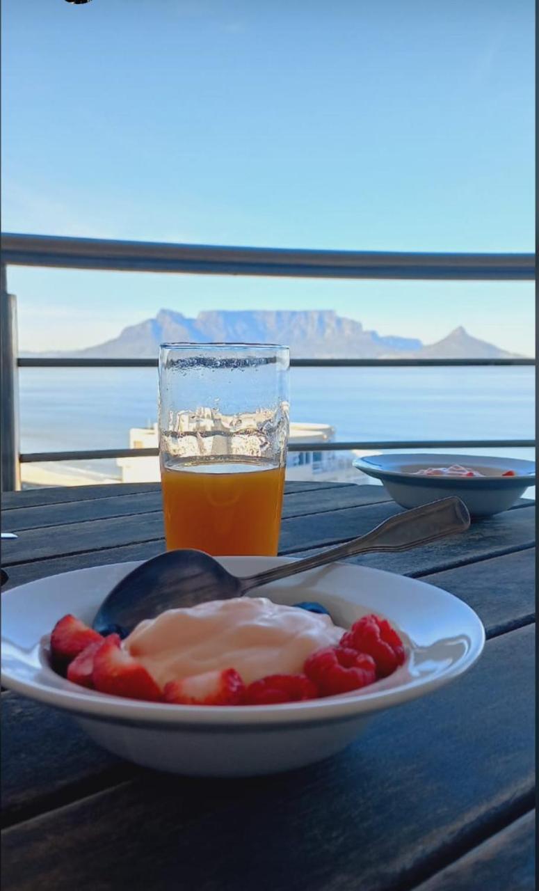 Oceanfront 2 Bedroom Apartment with Sunset Views at Ocean View B1001 Blouberg