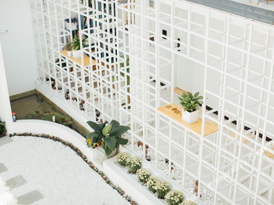 Xunyichu Inn - carbon neutral hotel in Dali