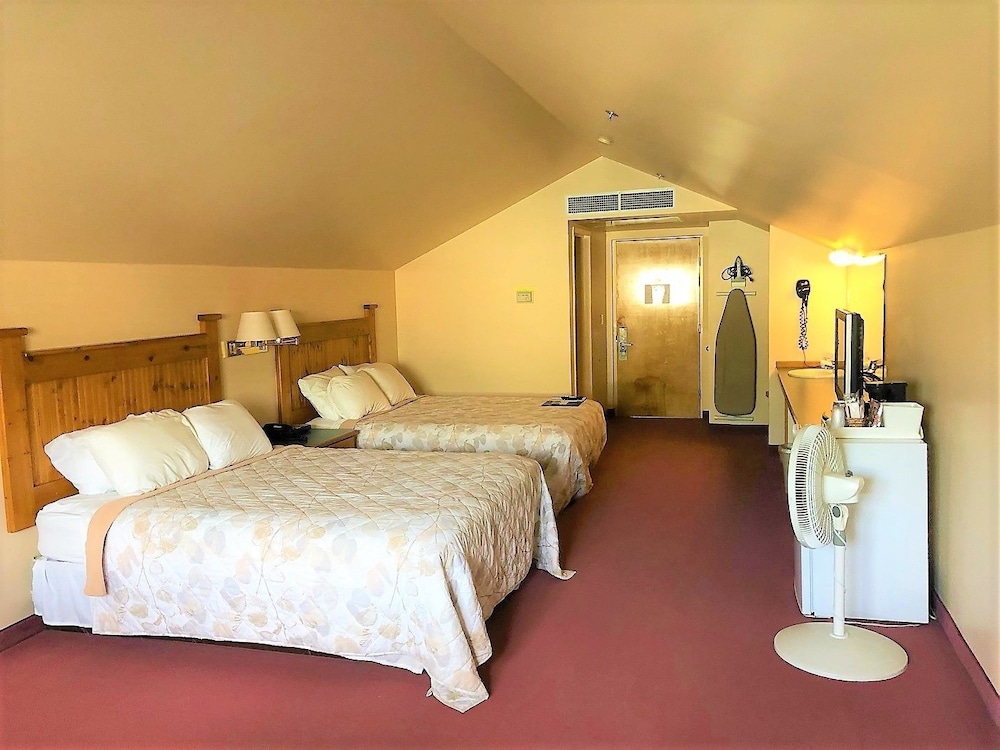 Elkhorn Mountain Inn - photo 5