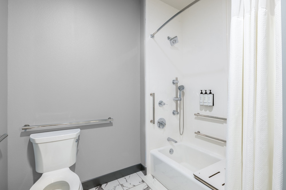 Crowne Plaza Kearney by IHG - photo 17