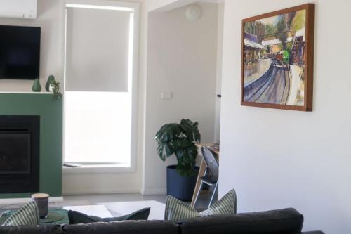 Mortimer's Wines Studio Adults Only Retreat — 4-Star Luxury Hotel in Orange, Australia