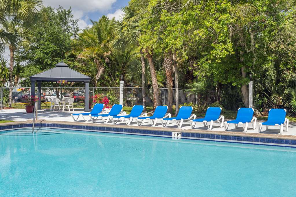 Travelodge by Wyndham Lakeland - photo 11
