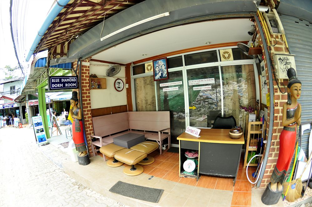 Blue Diamond Dorm Room in Phi Phi Don, Thailand