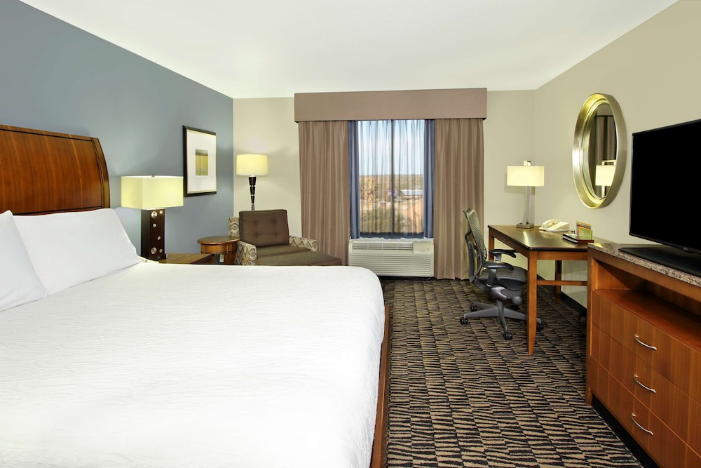 Hilton Garden Inn Austin NW Arboretum - photo 17