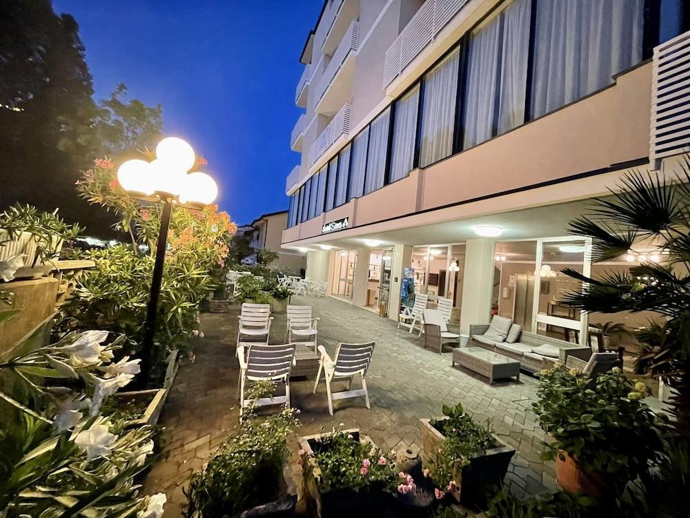 Hotel Sara Cesenatico — Cesenatico