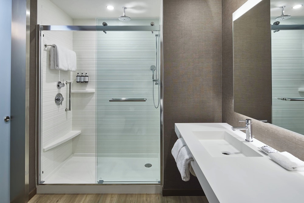 AC Hotel by Marriott Atlanta Airport Gateway - photo 20