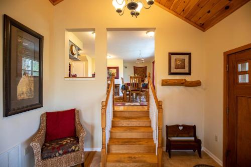 A Treetop Escape — Blowing Rock — photo 4