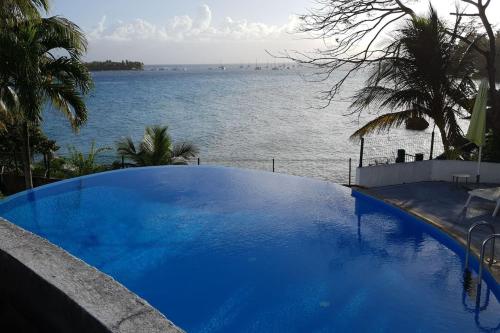 Sublime T 3 Au Gosier 2 Chambres Vue Mer — 4-Star Luxury Hotel in Le Gosier, Guadeloupe