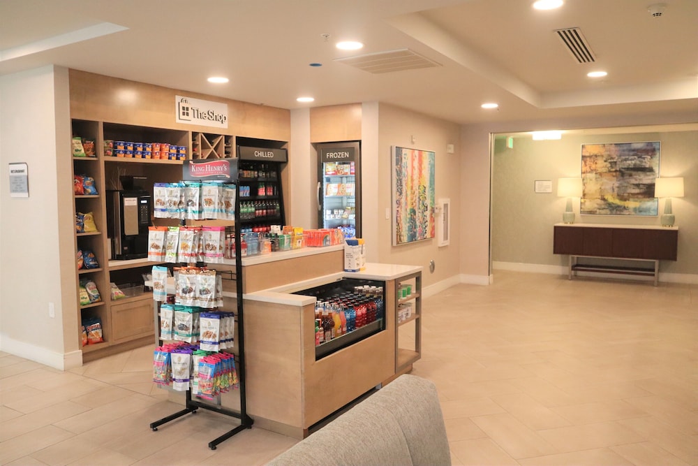 Hilton Garden Inn Calabasas - photo 20
