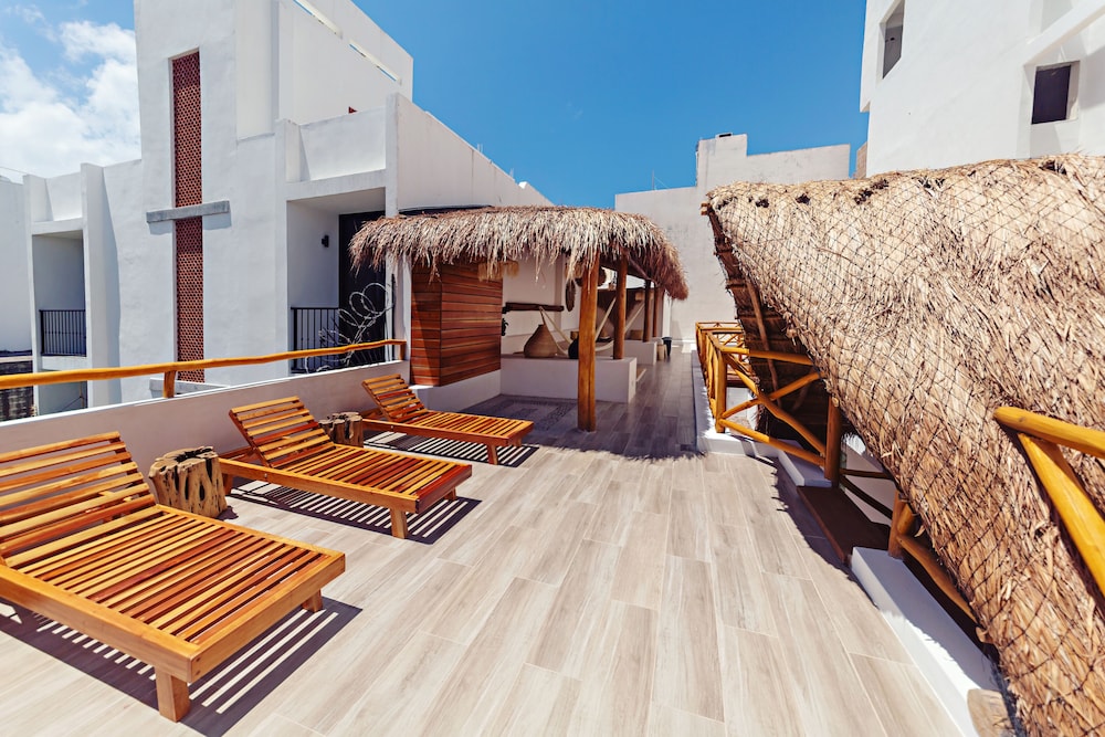 Sundeck