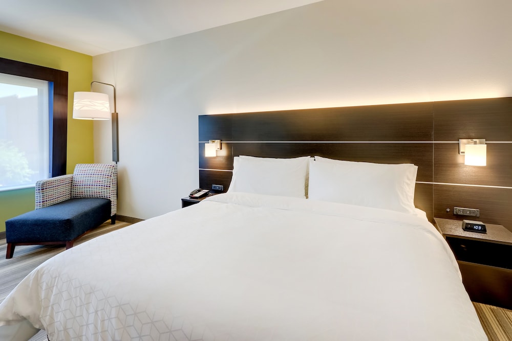 Holiday Inn Express & Suites Winston Salem Sw Clemmons by IHG - photo 10