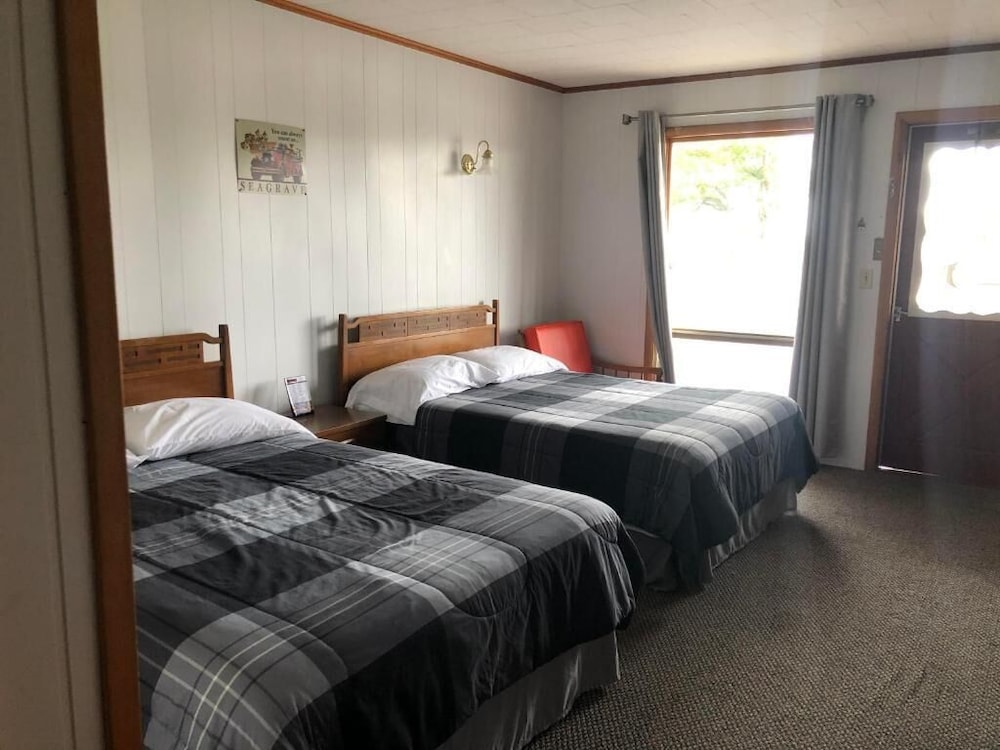 Firehouse Inn in Saint Ignace, United States