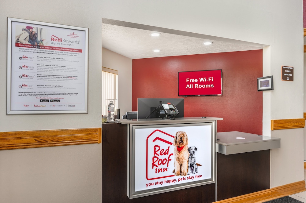Red Roof Inn Greencastle South Cloverdale - photo 24