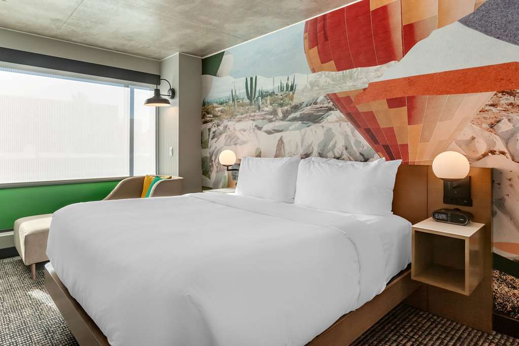 Cambria Hotel Downtown Phoenix Convention Center - photo 9
