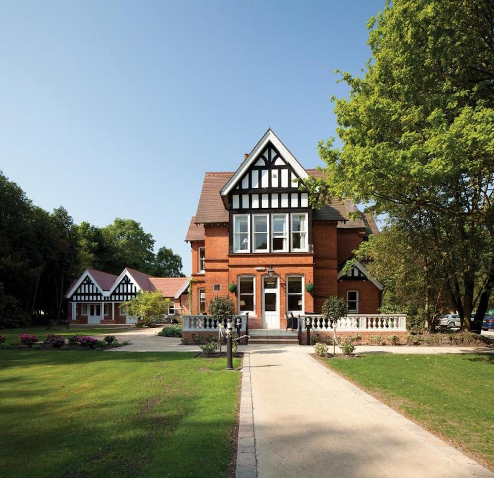 The Dower House Hotel — hotel in Woodhall Spa