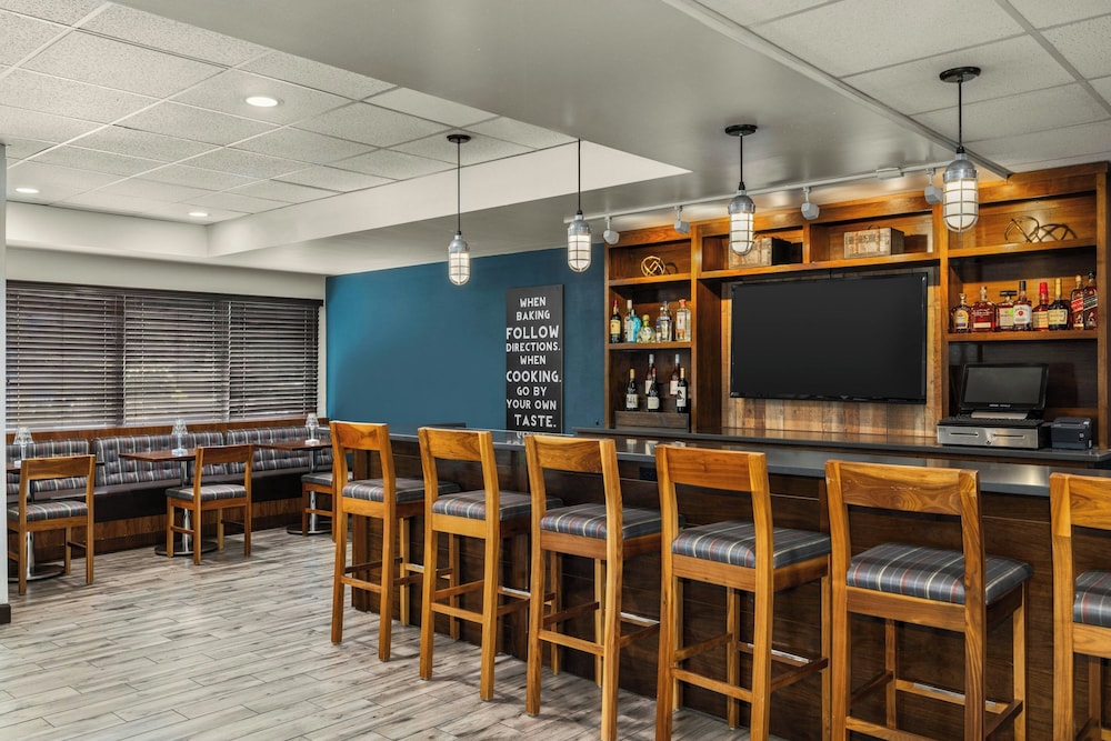 Four Points by Sheraton Greensboro Airport - photo 44