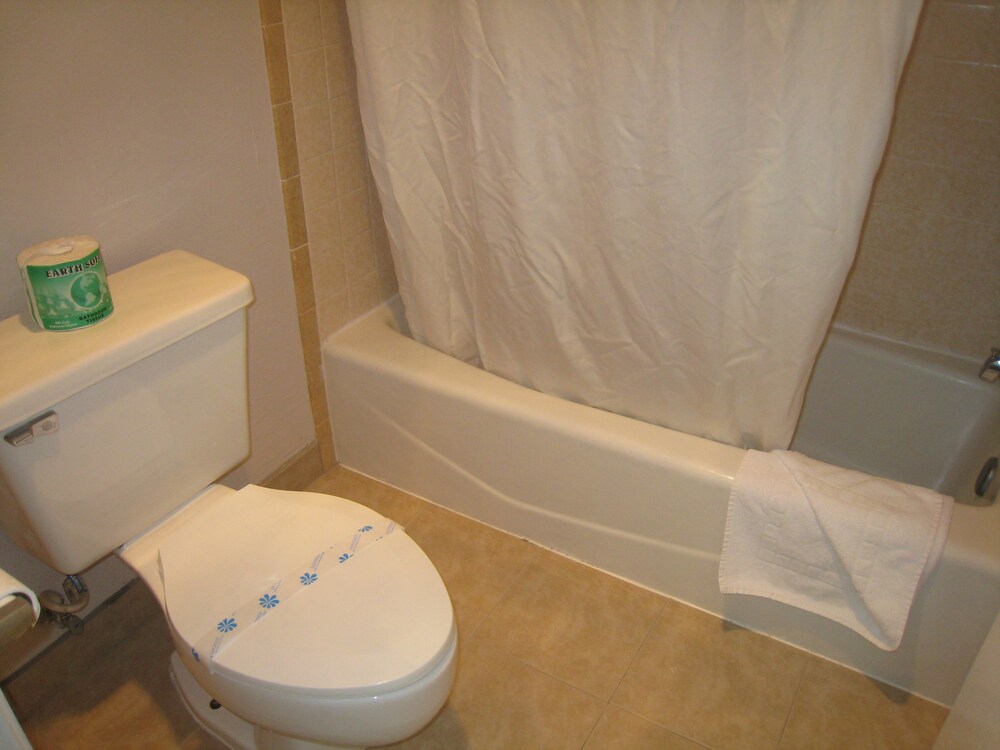Motel 8 - photo 14