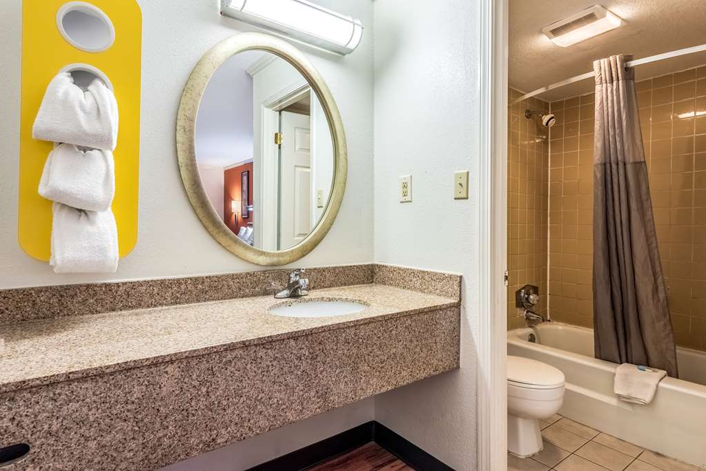 Motel 6 Gatlinburg TN Smoky Mountains - photo 20