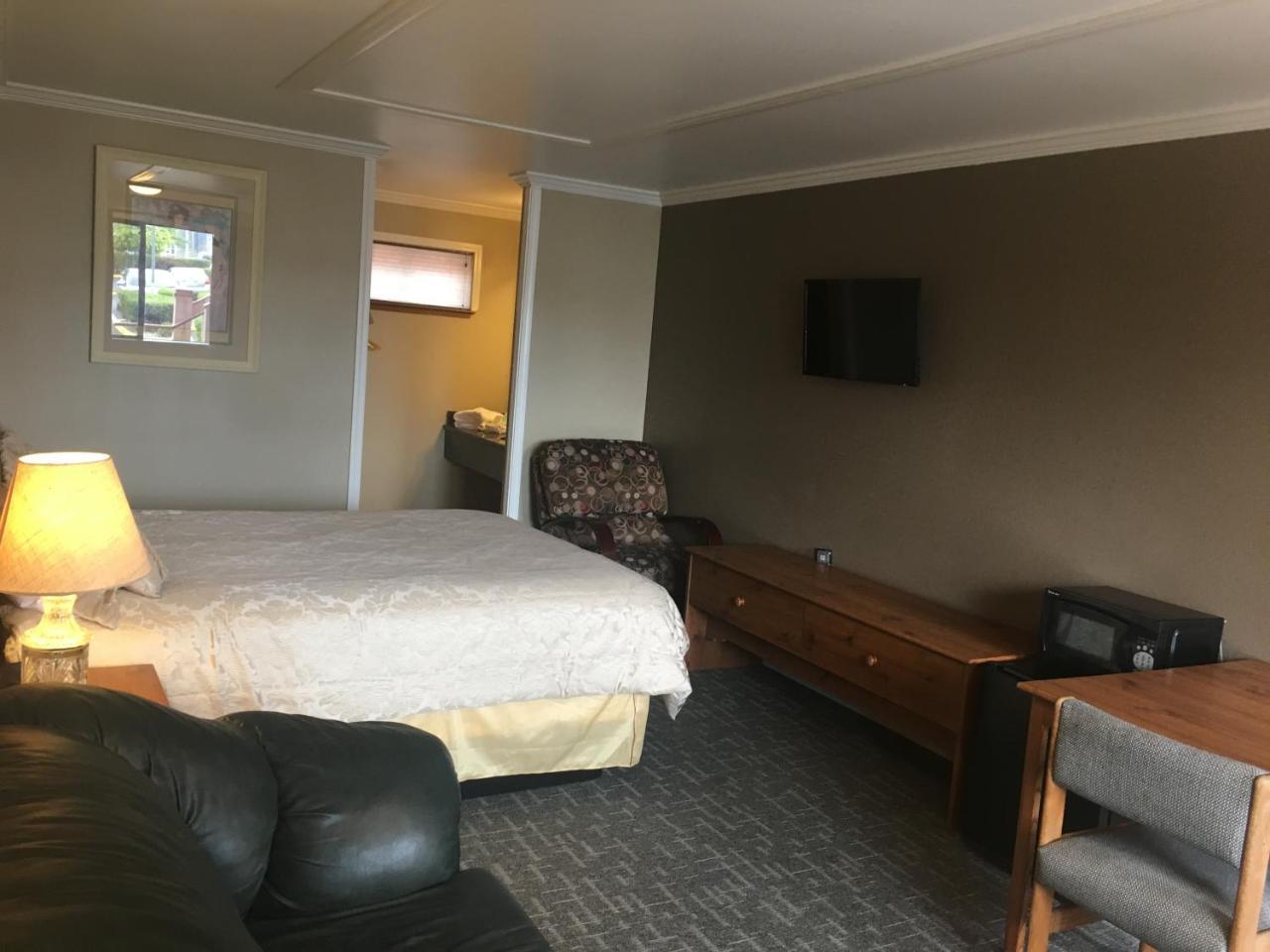 Welcome Everett Inn - photo 11