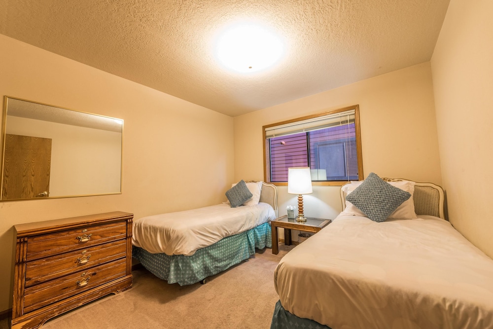 Mv1 Mount Tallac Estate 010630 — South Lake Tahoe