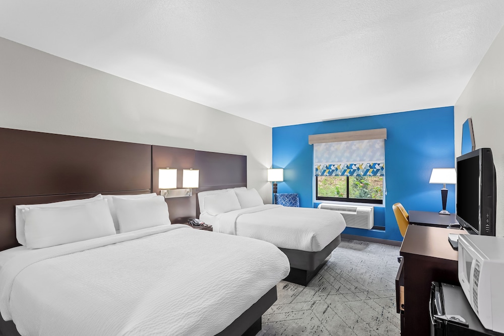 Holiday Inn Express Hotel & Suites Cross Lanes by IHG - photo 4