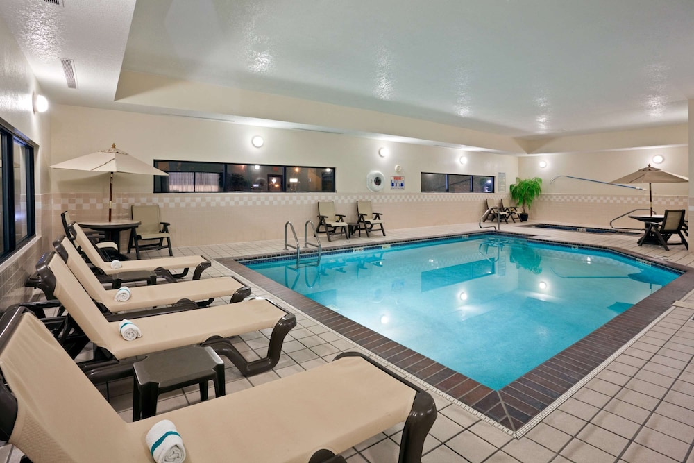 Hampton Inn North Sioux City - photo 26