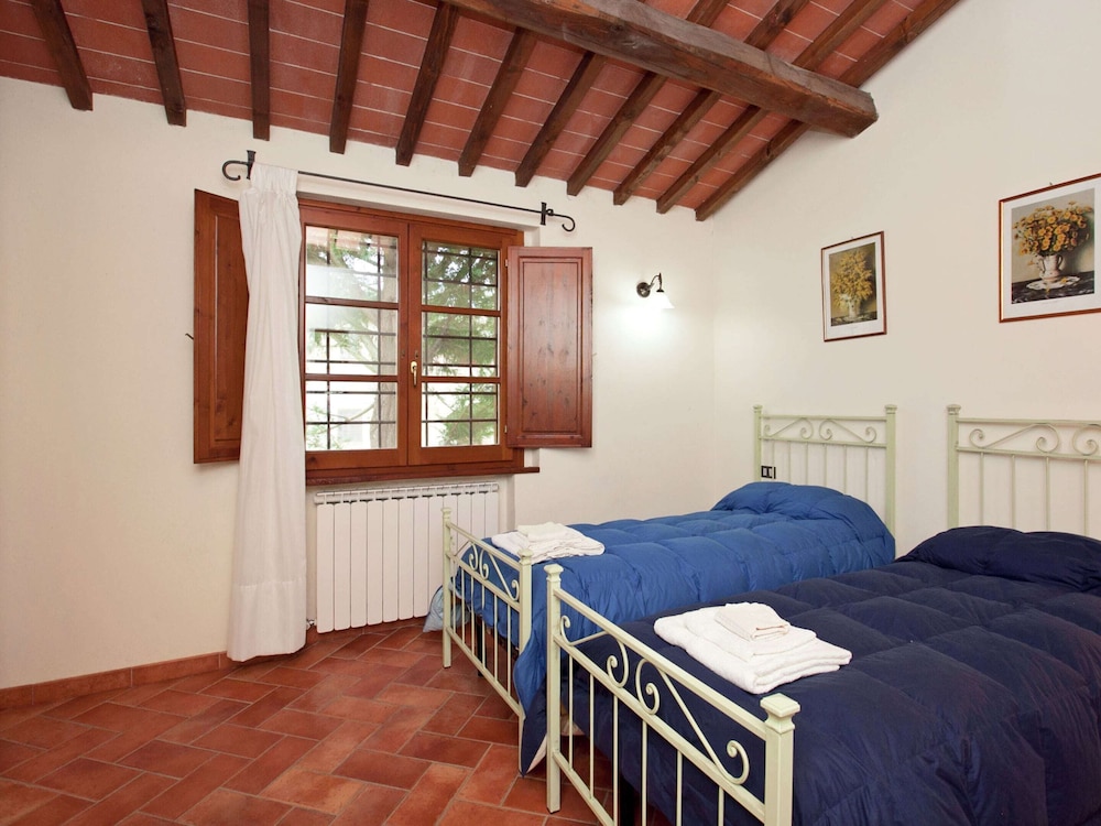 Spacious Holiday Home — Bucine — photo 4