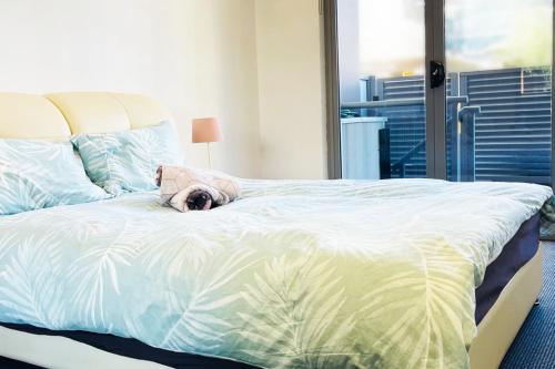 Exquisite High End Retreat in Rhodes — 4-Star Luxury Hotel in Sydney, Australia