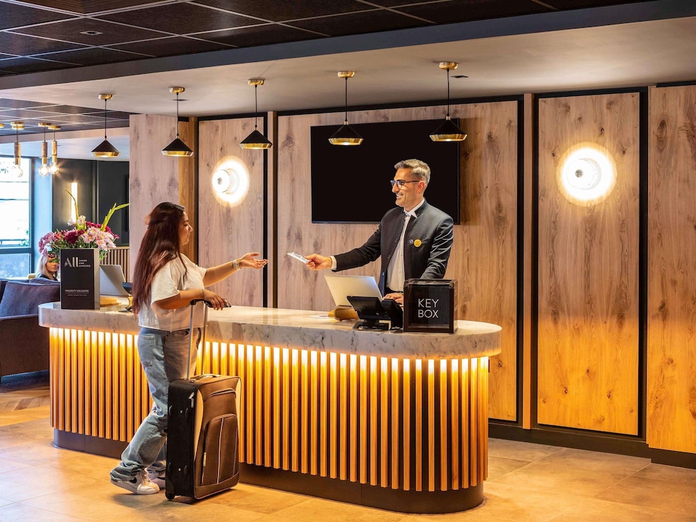 Novotel Birmingham Airport — 4-Star Luxury Hotel in Birmingham, United Kingdom
