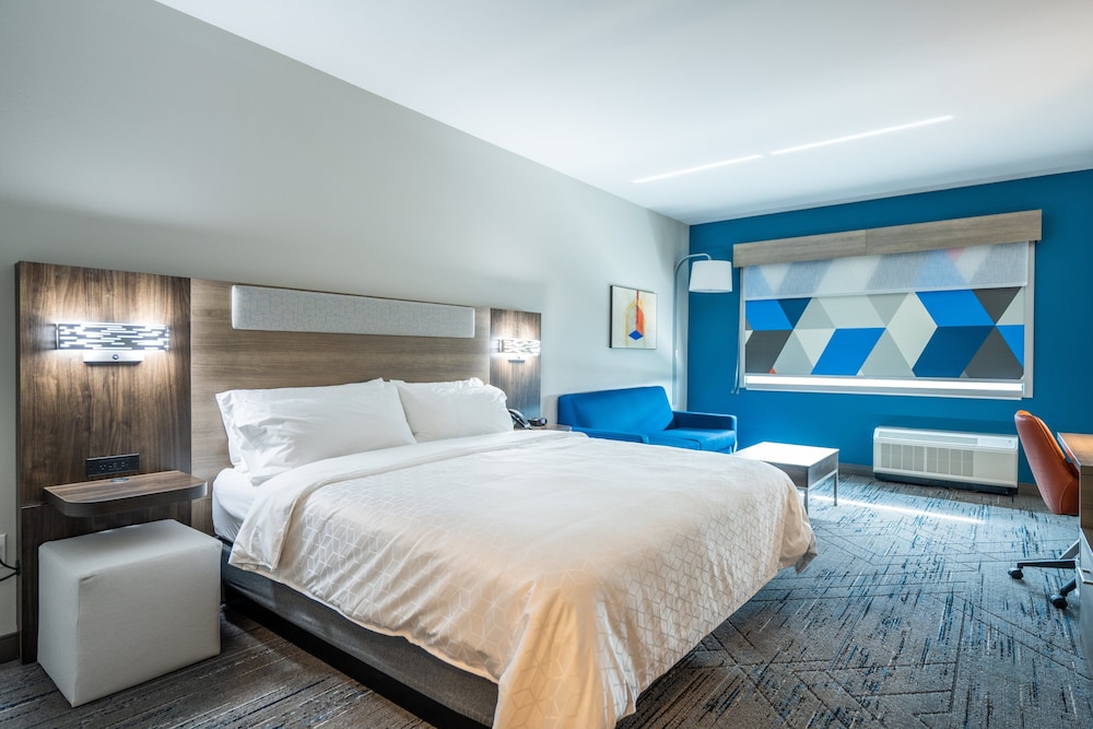 Holiday Inn Express & Suites Charlottesville by IHG - photo 59
